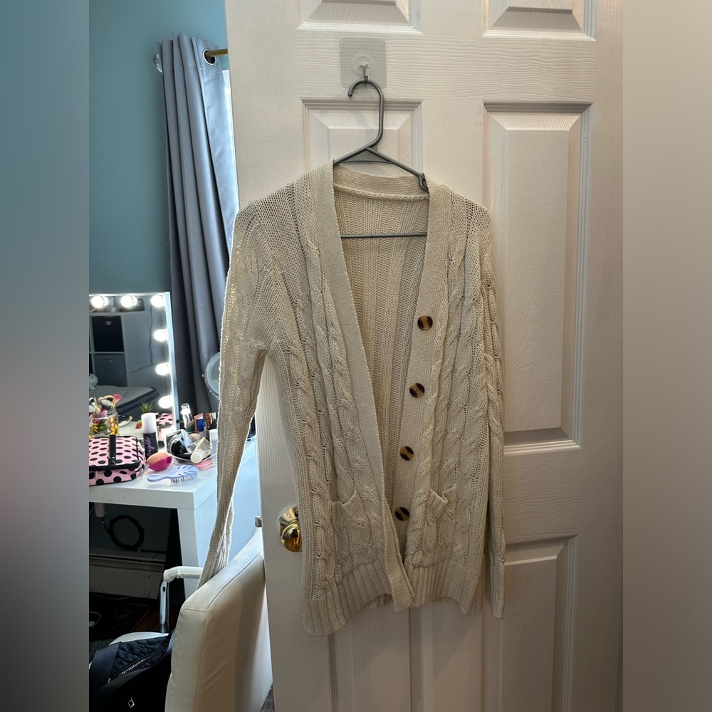 American Eagle Cardigan